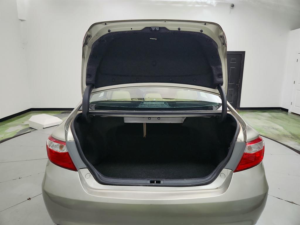 2017 Toyota Camry - $12,650
