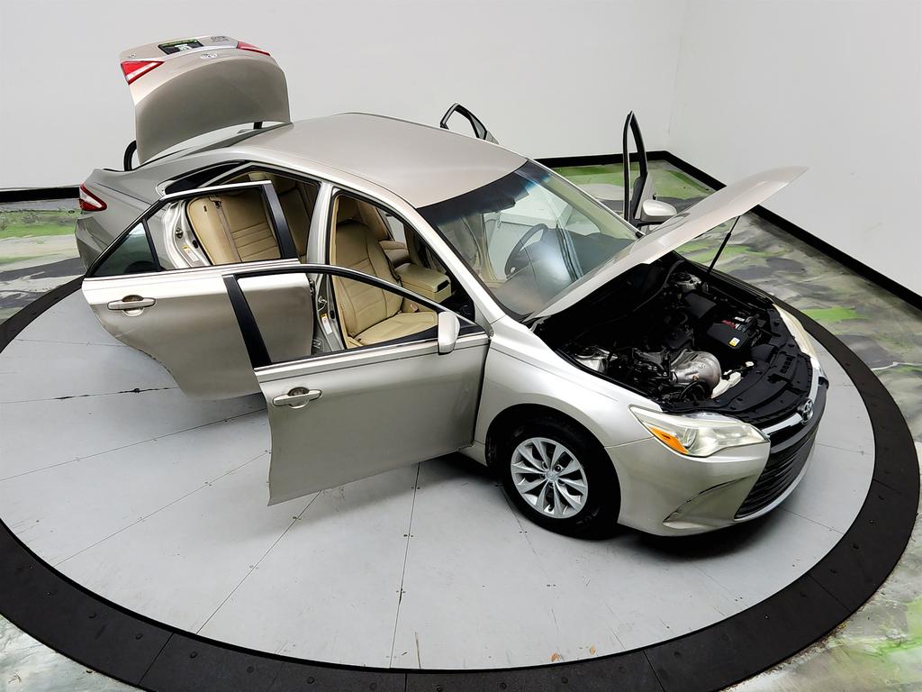 2017 Toyota Camry - $12,650