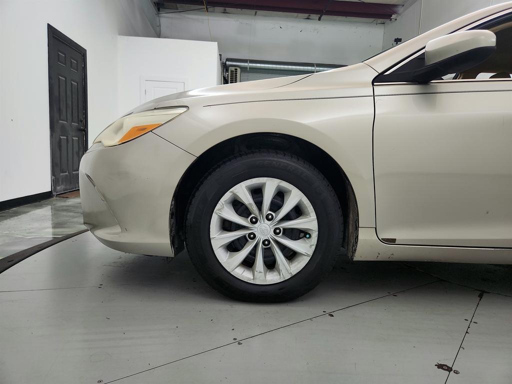 2017 Toyota Camry - $12,650