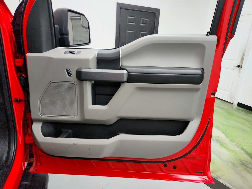 2016 Ford F150 - $15,350
