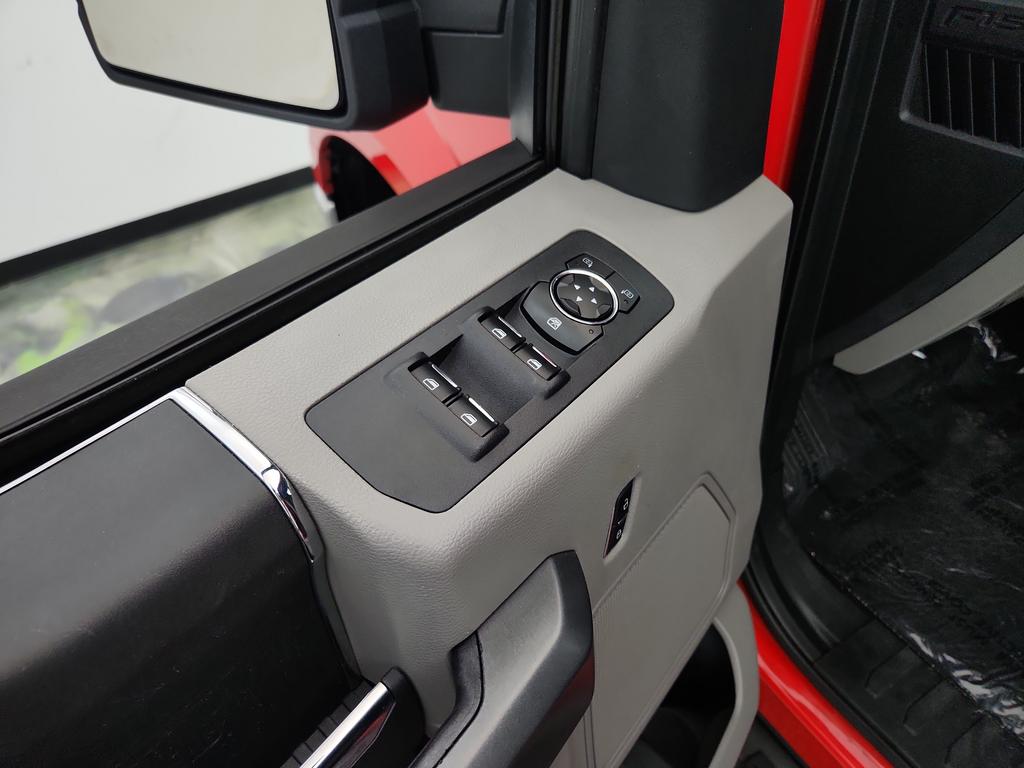 2016 Ford F150 - $15,350