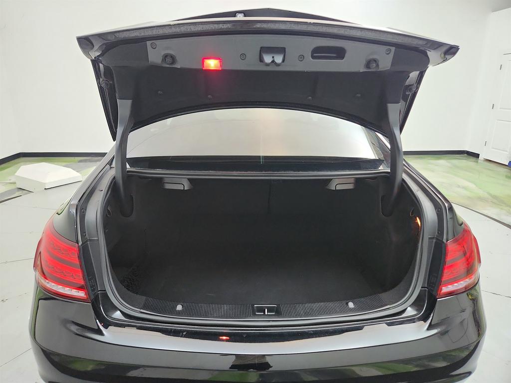 2015 Mercedes-Benz E Class - $10,550