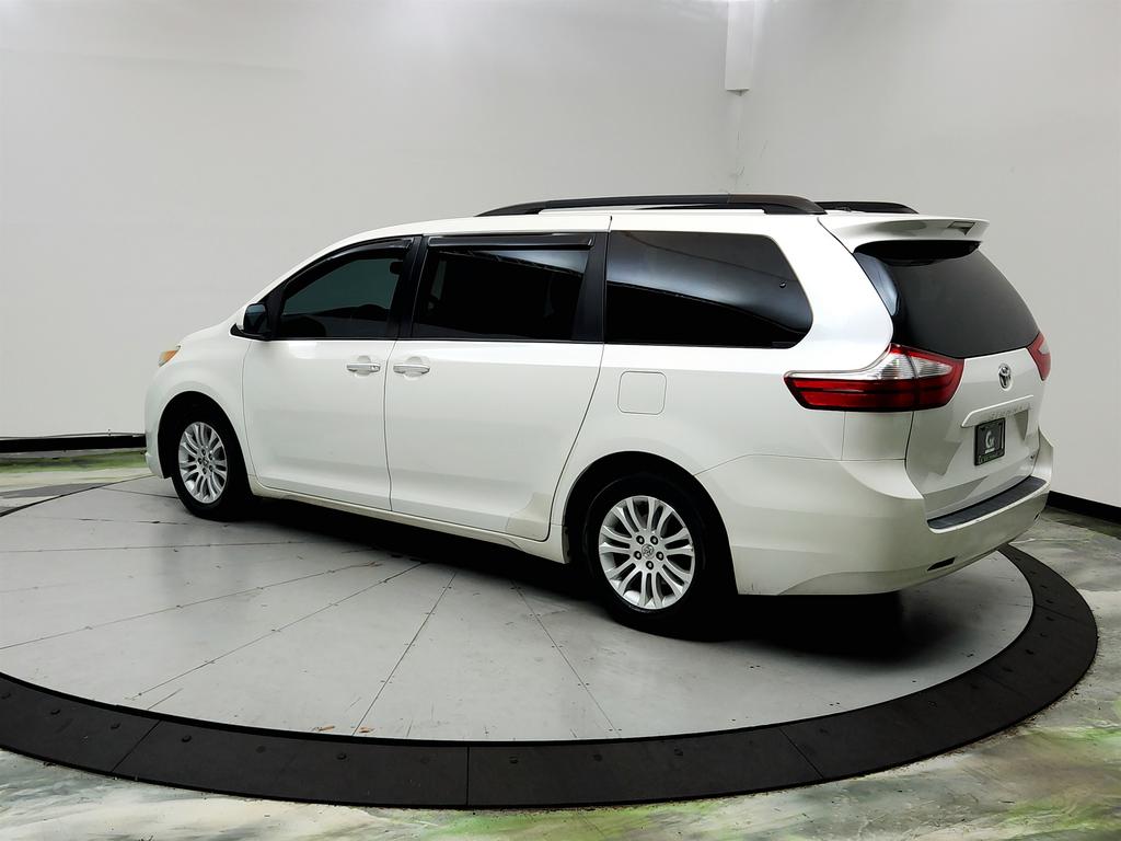 2015 Toyota Sienna - $9,695