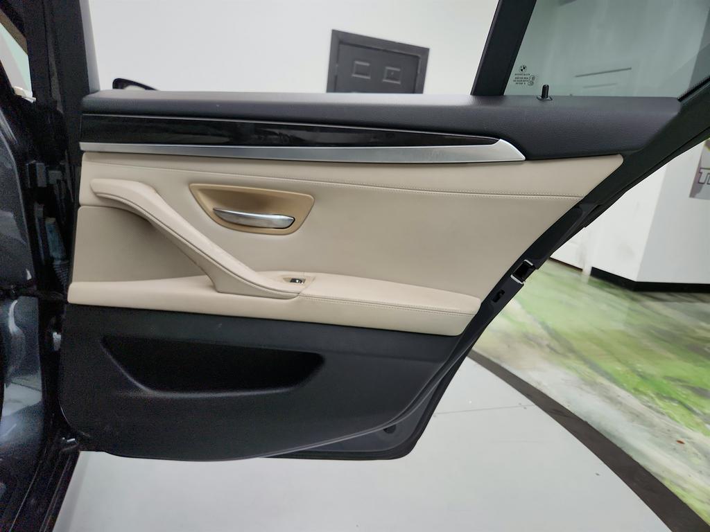 2015 BMW 5 Series - $9,250