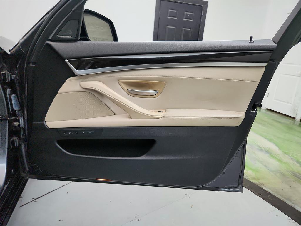 2015 BMW 5 Series - $9,250
