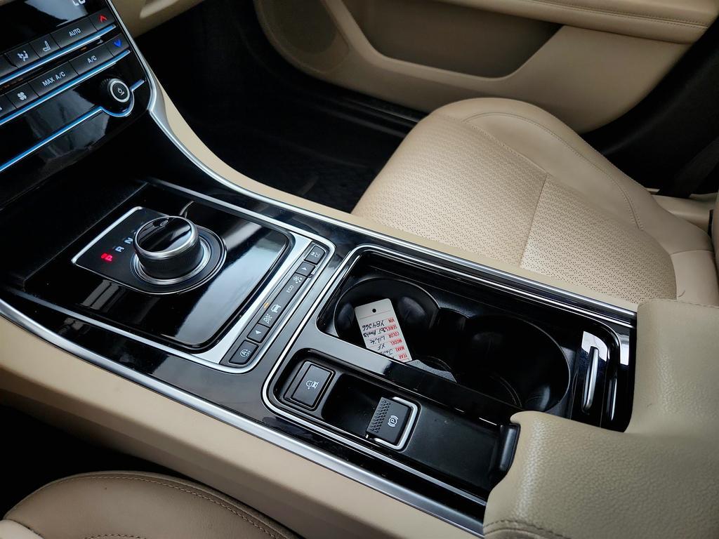2020 Jaguar XF - $17,650