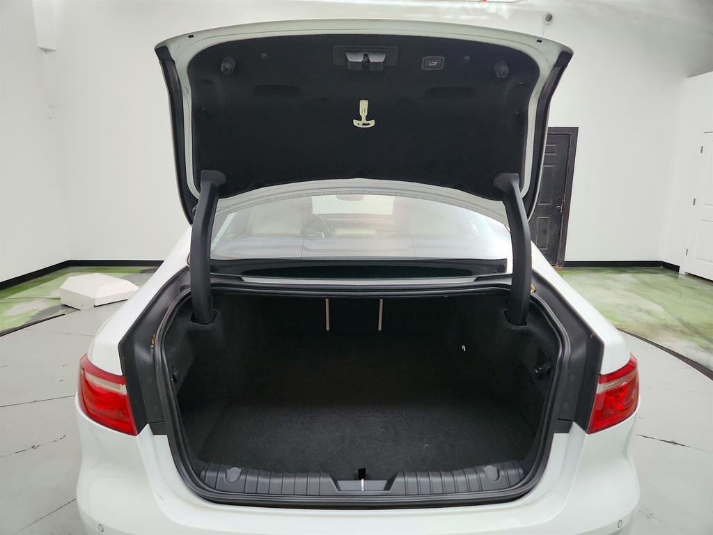 2020 Jaguar XF - $17,650