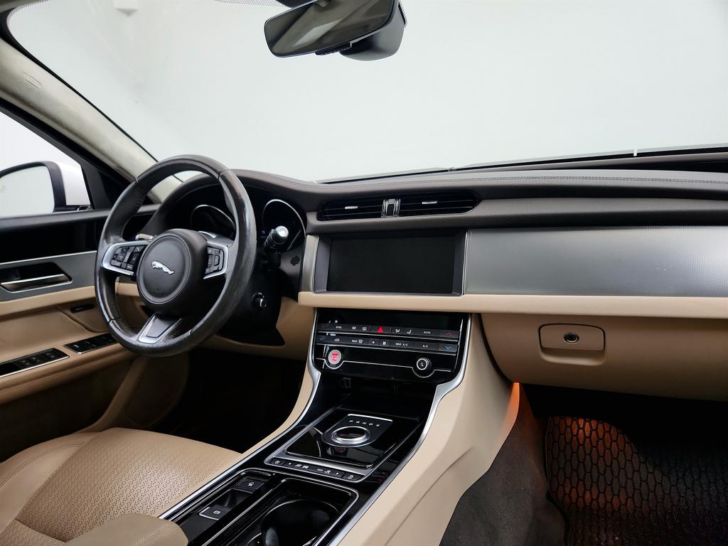 2020 Jaguar XF - $17,650