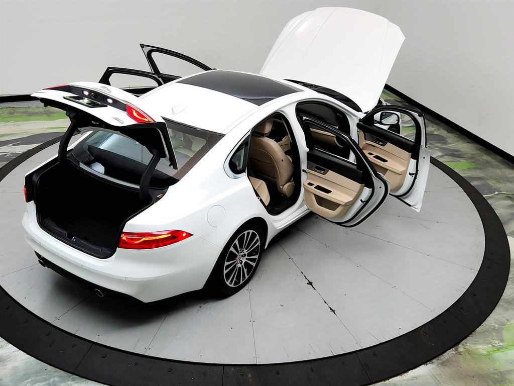 2020 Jaguar XF - $17,650