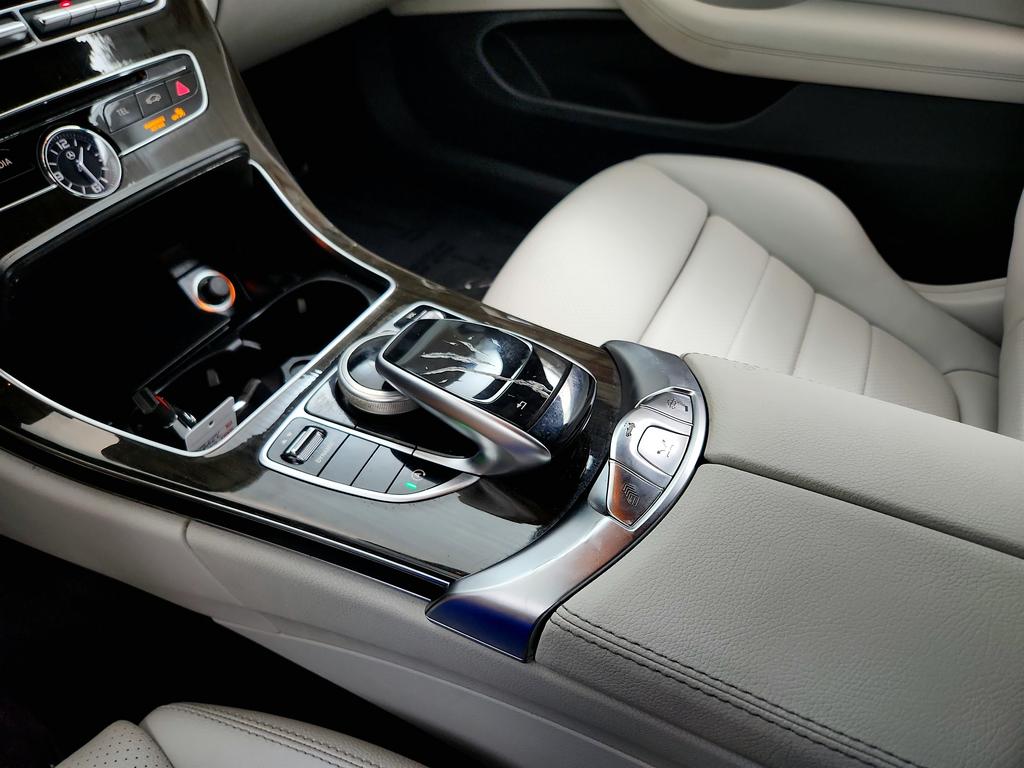 2018 Mercedes-Benz C-Class - $17,495