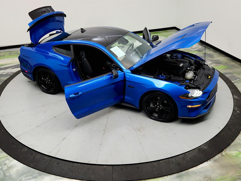 2021 Ford Mustang - $32,995