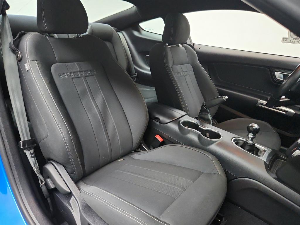 2021 Ford Mustang - $32,995