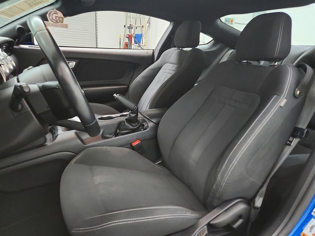 2021 Ford Mustang - $32,995