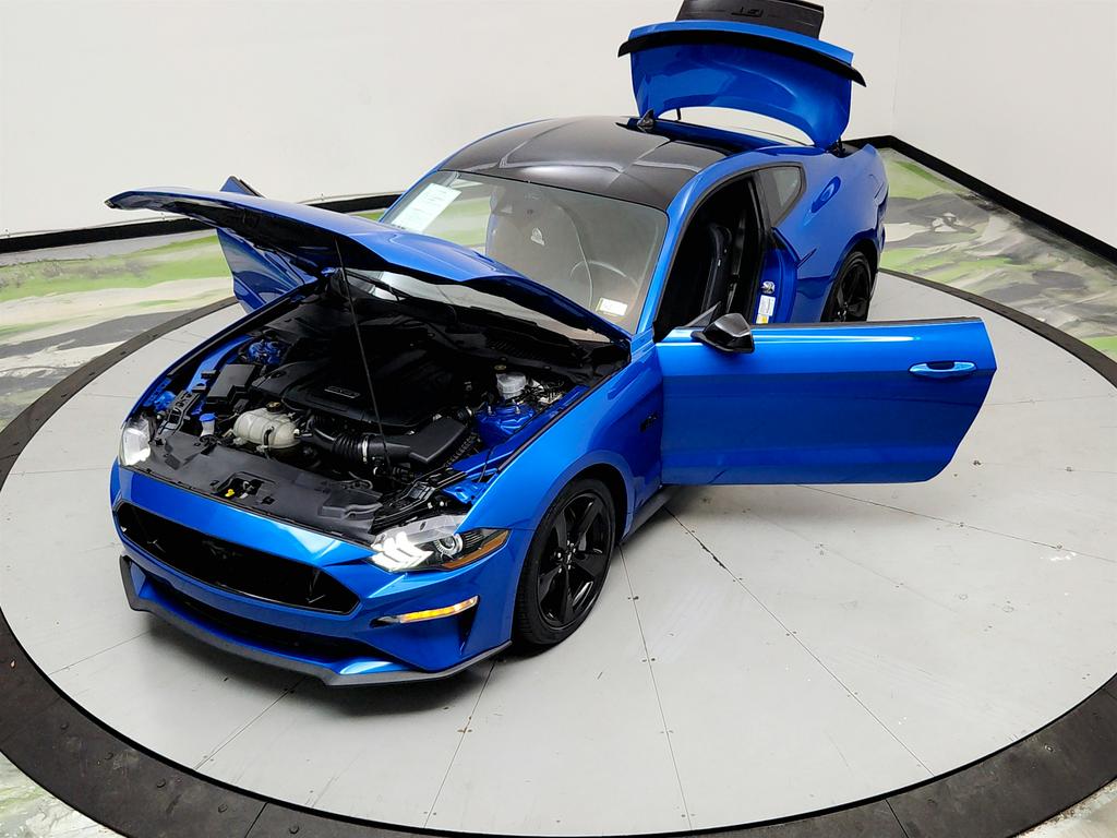 2021 Ford Mustang - $32,995