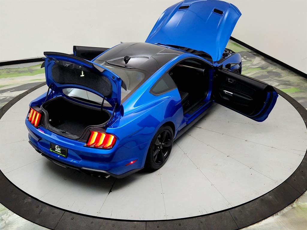 2021 Ford Mustang - $32,995