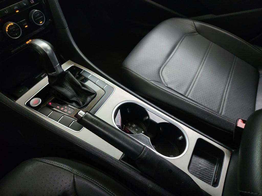 2020 Volkswagen Passat - $9,195