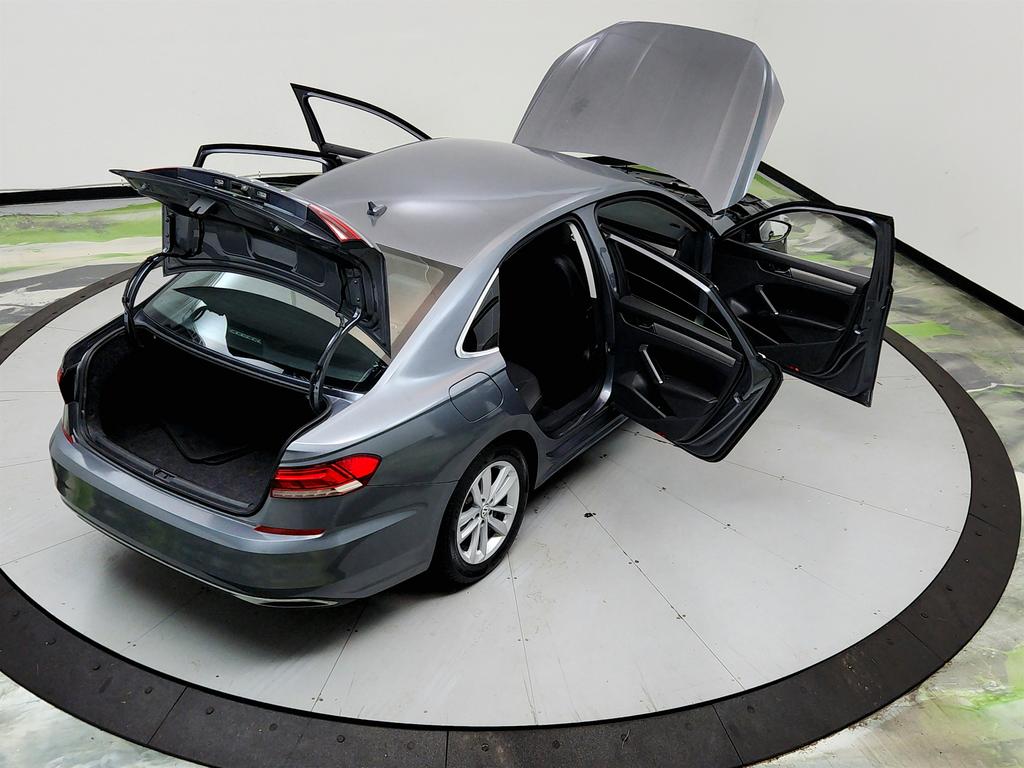 2020 Volkswagen Passat - $9,195