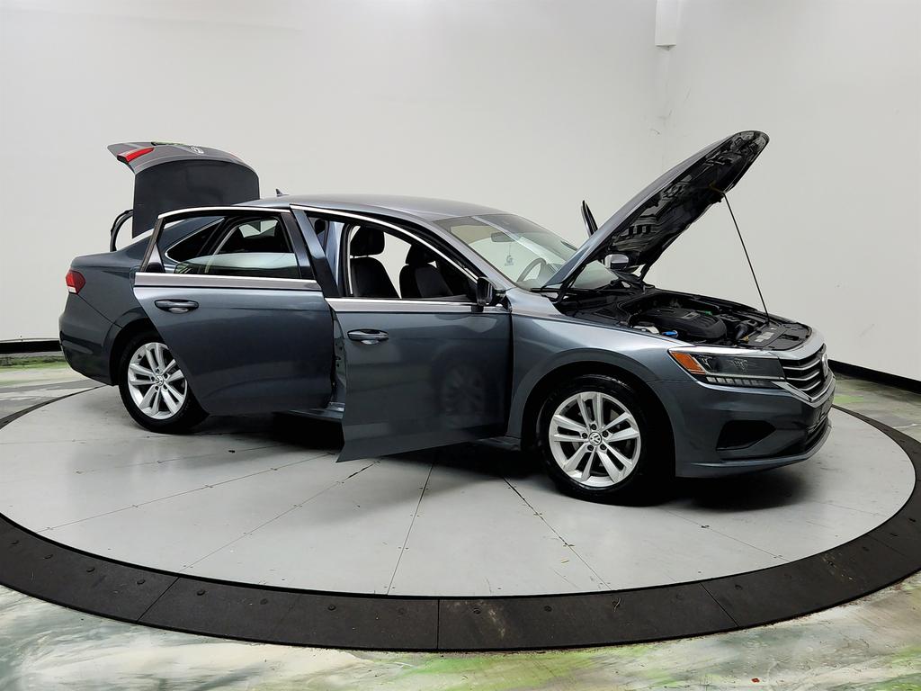 2020 Volkswagen Passat - $9,195