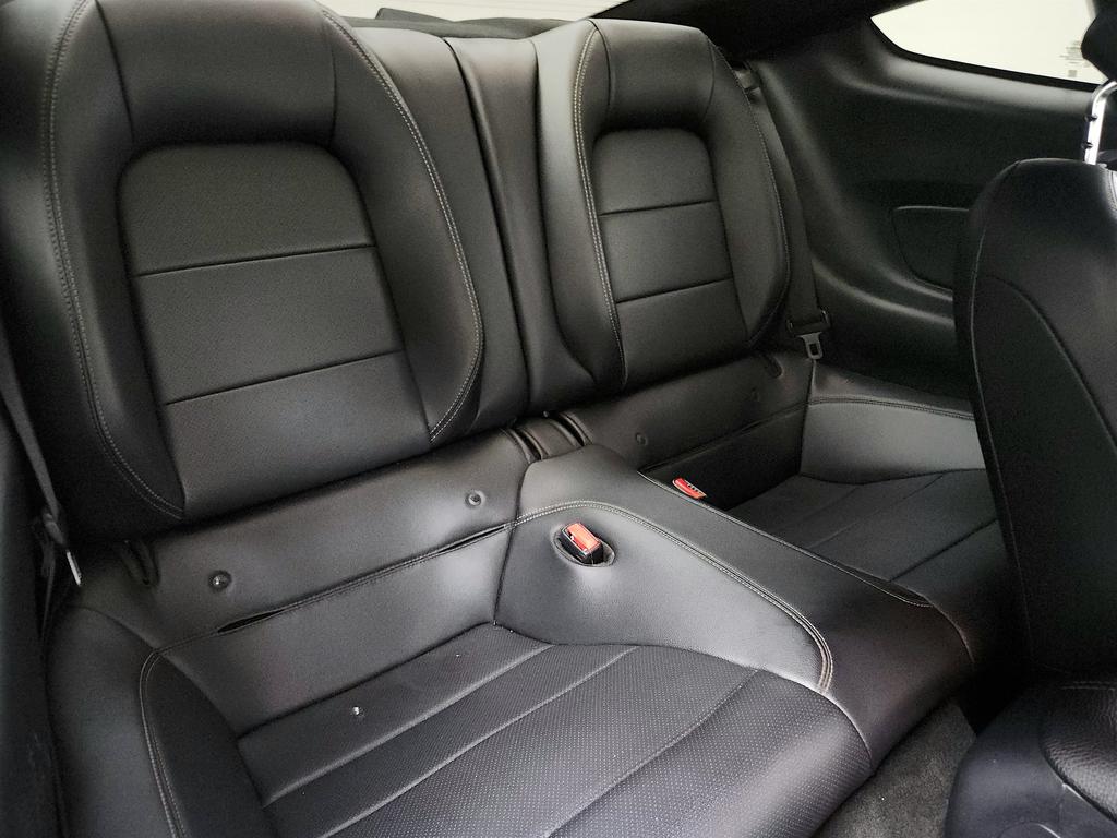 2016 Ford Mustang - $22,795