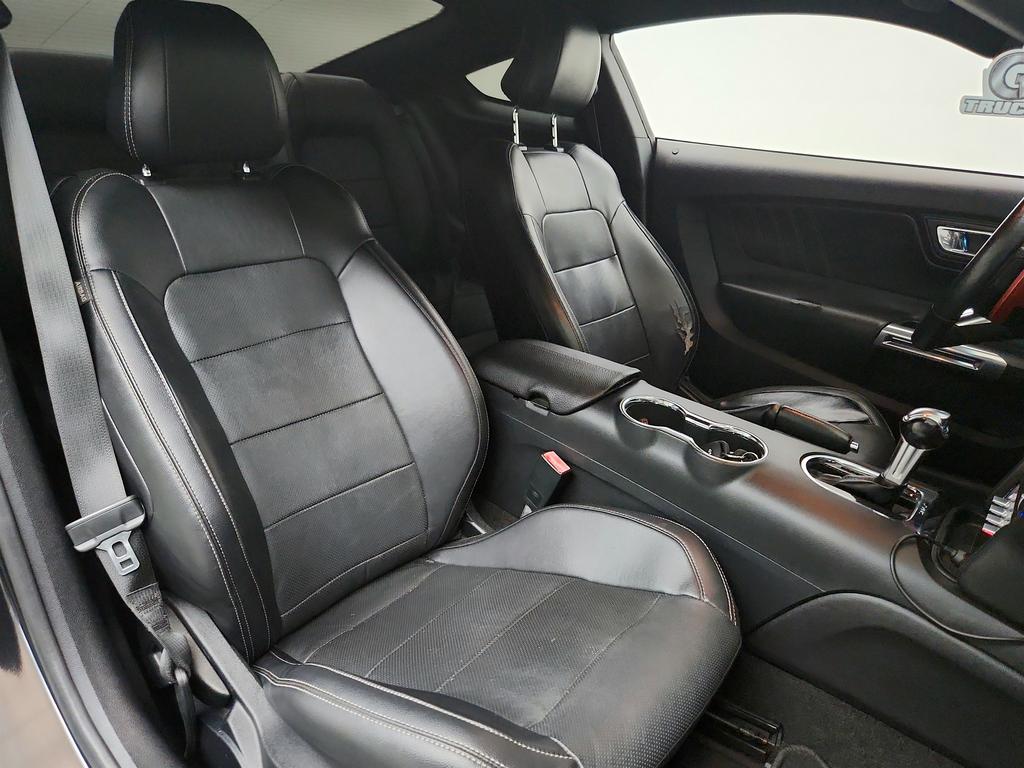 2016 Ford Mustang - $22,795