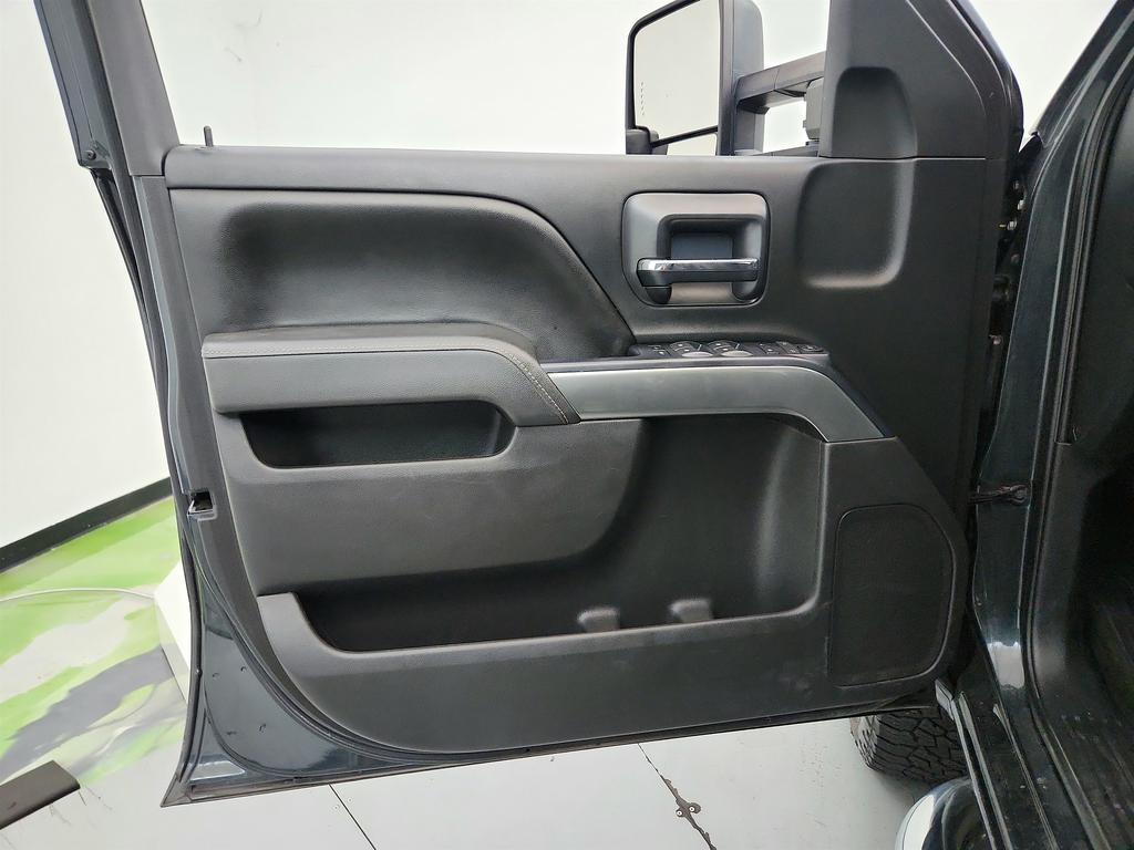 2017 Chevrolet Silverado - $23,950