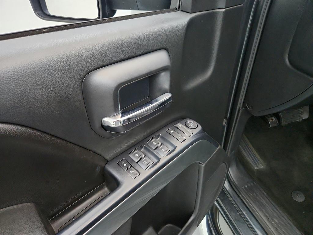 2017 Chevrolet Silverado - $23,950
