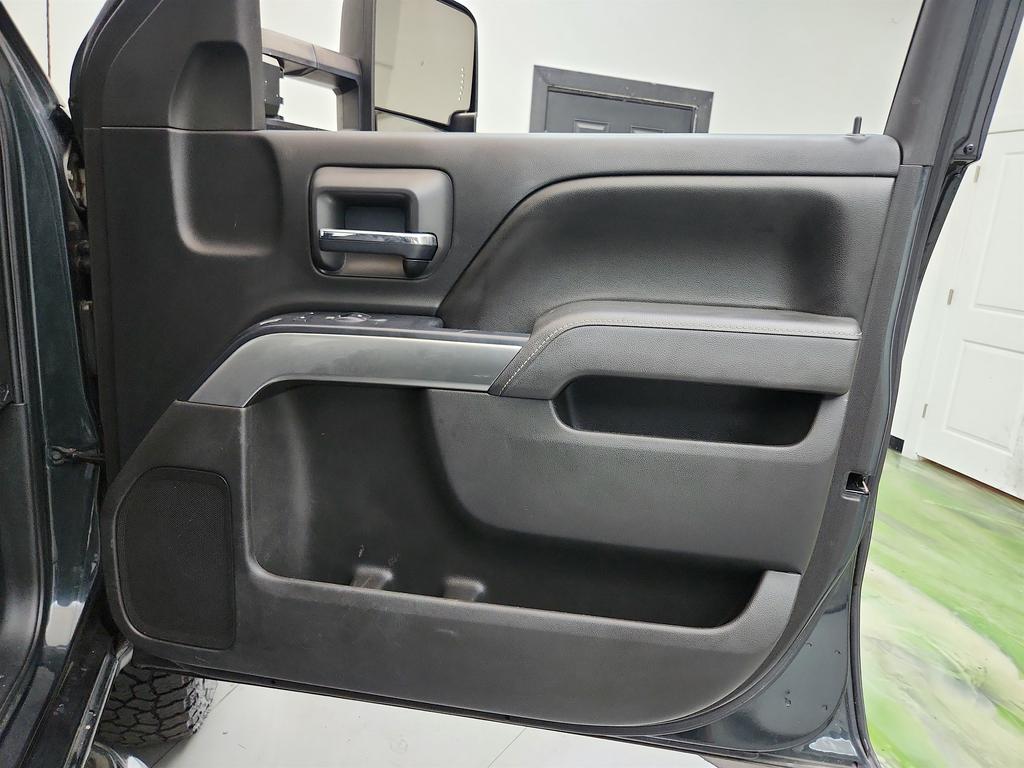 2017 Chevrolet Silverado - $23,950