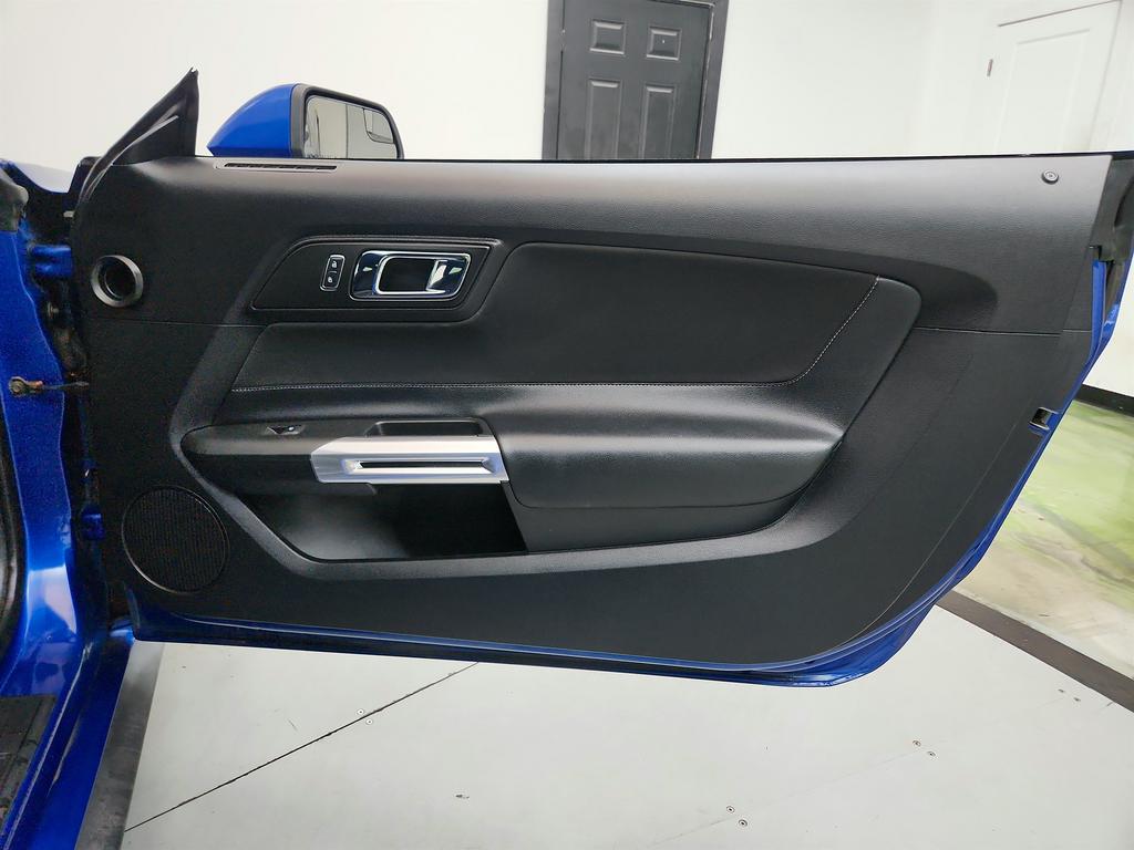 2017 Ford Mustang - $12,350