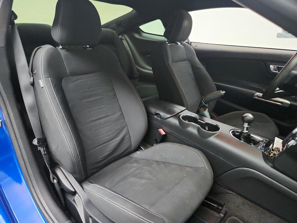 2017 Ford Mustang - $12,350