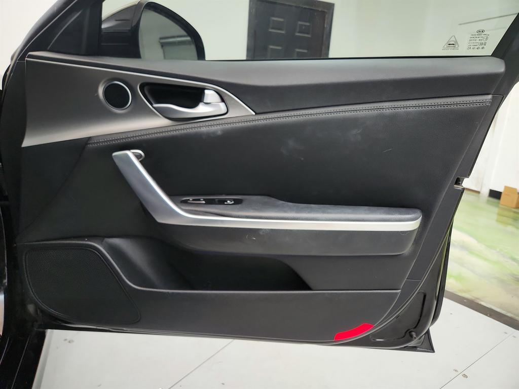 2020 Kia Stinger - $16,495