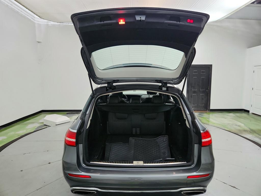 2018 Mercedes-Benz E-Class - $22,750