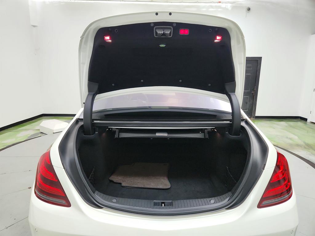 2018 Mercedes-Benz S-class - $23,495