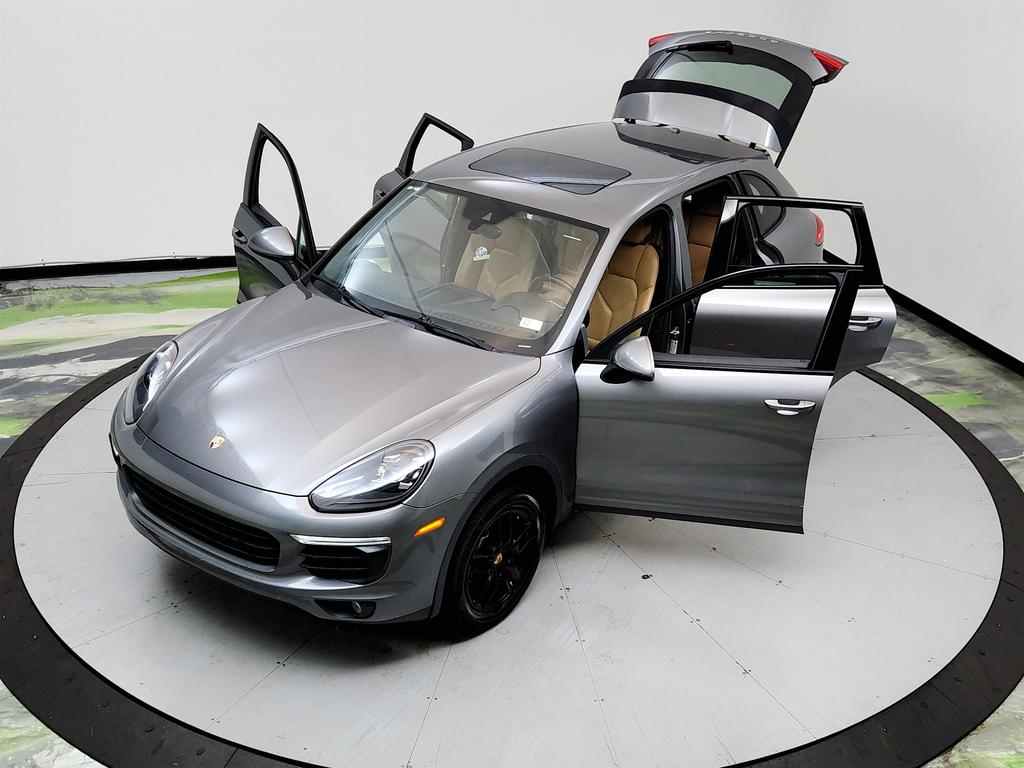 2016 Porsche Cayenne - $11,250