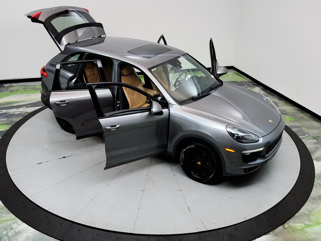 2016 Porsche Cayenne - $11,250
