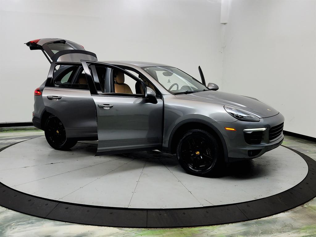 2016 Porsche Cayenne - $11,250