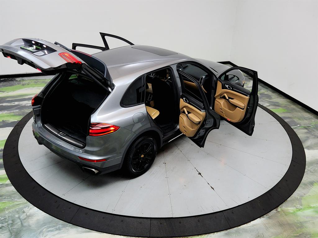 2016 Porsche Cayenne - $11,250
