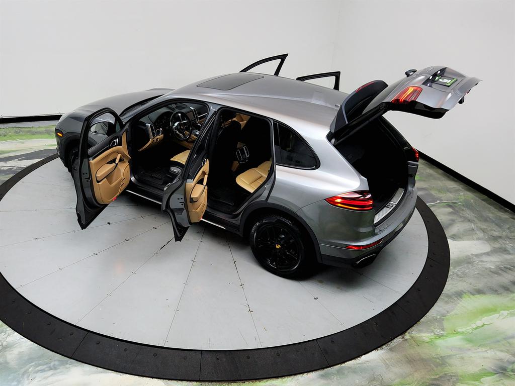 2016 Porsche Cayenne - $11,250