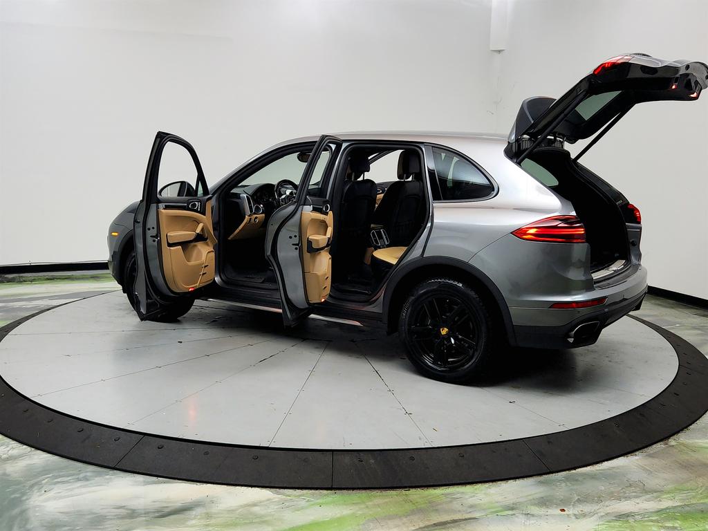 2016 Porsche Cayenne - $11,250