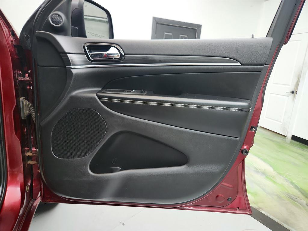 2021 Jeep Cherokee - $15,750