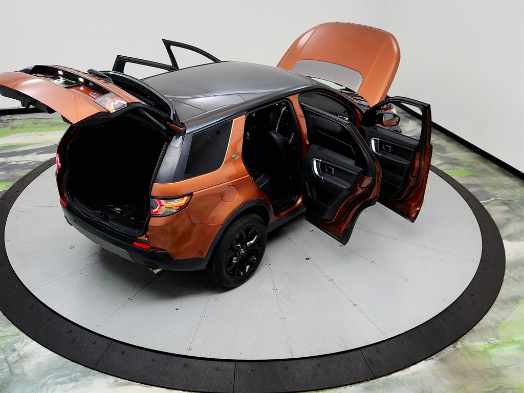 2018 Land Rover Discovery - $9,150