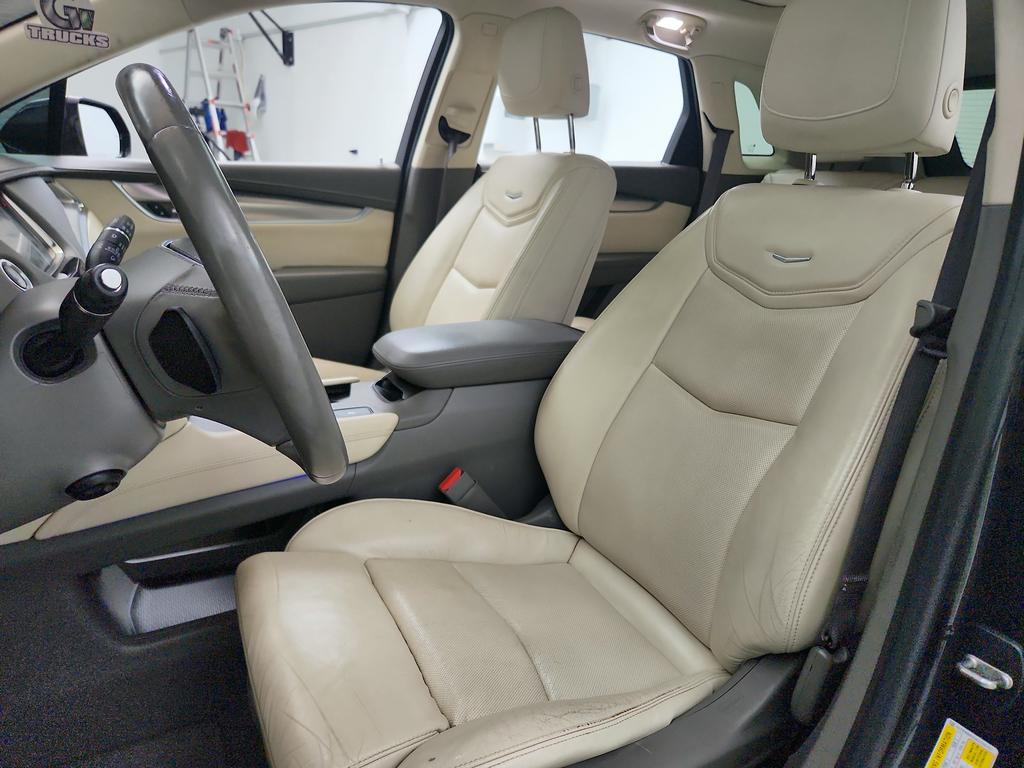 2017 Cadillac XT5 - $9,445