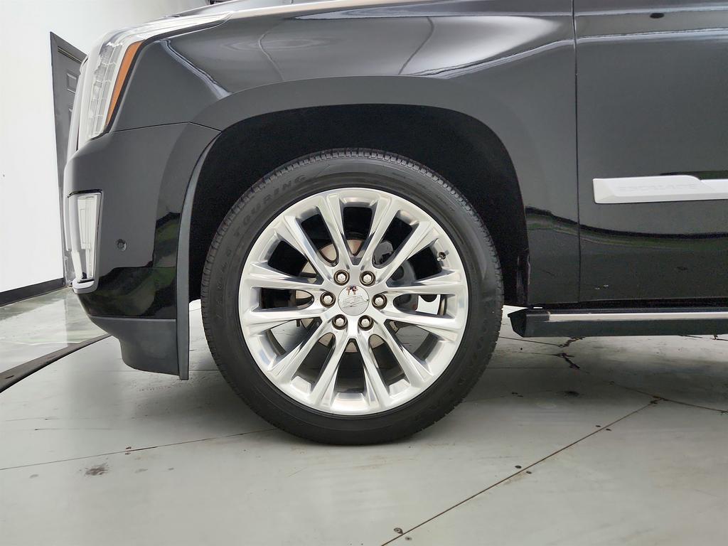 2018 Cadillac Escalade - $30,995
