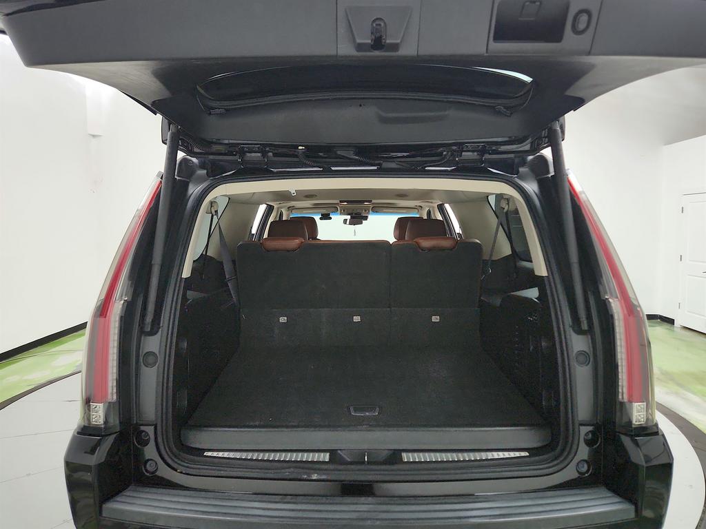 2018 Cadillac Escalade - $30,995