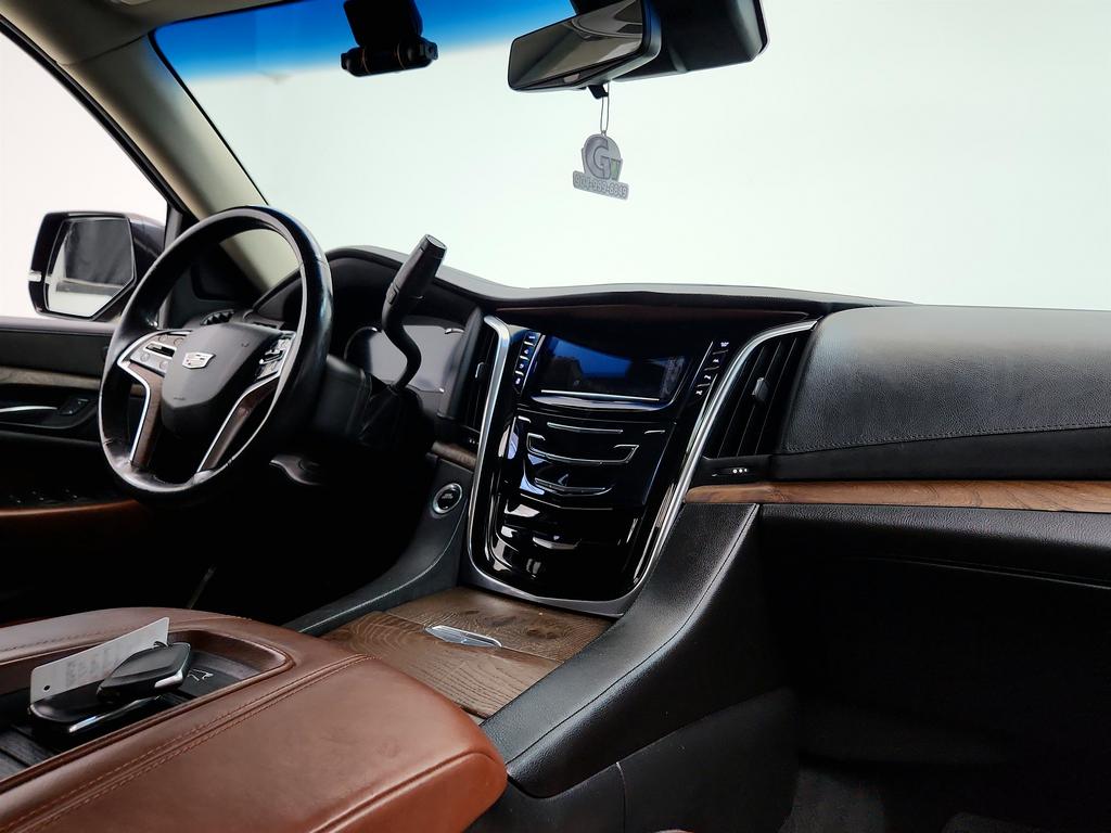 2018 Cadillac Escalade - $30,995