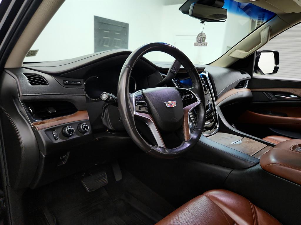 2018 Cadillac Escalade - $30,995