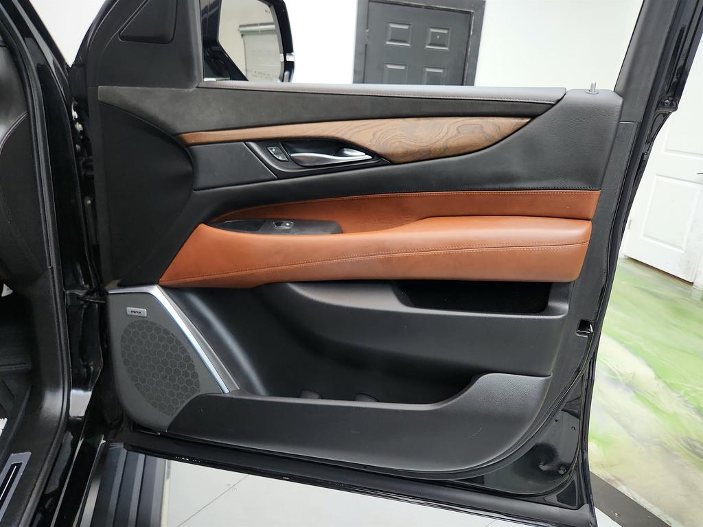 2018 Cadillac Escalade - $30,995