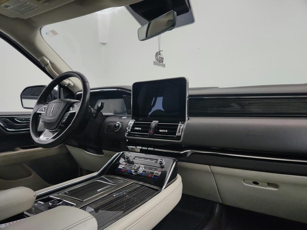 2020 Lincoln Navigator - $33,550