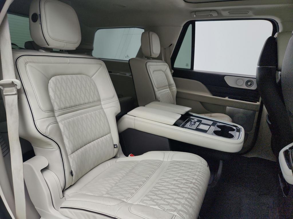 2020 Lincoln Navigator - $33,550