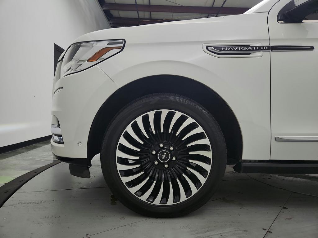 2020 Lincoln Navigator - $33,550