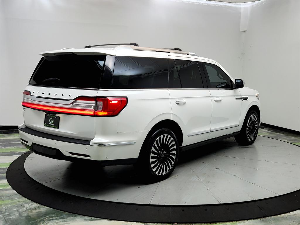 2020 Lincoln Navigator - $33,550